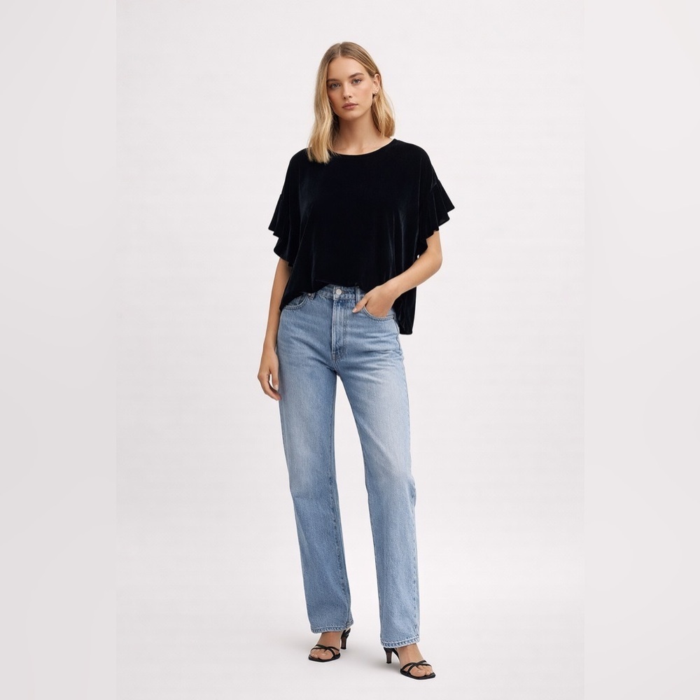 Adriano Goldschmied silk blend black ruffle sleeve top. Size Large.
